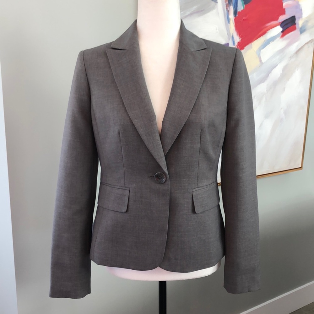 EUC Jones studio classic blazer